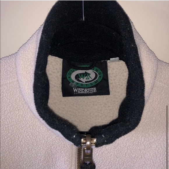 Vintage Wind River - Picture 4 of 7